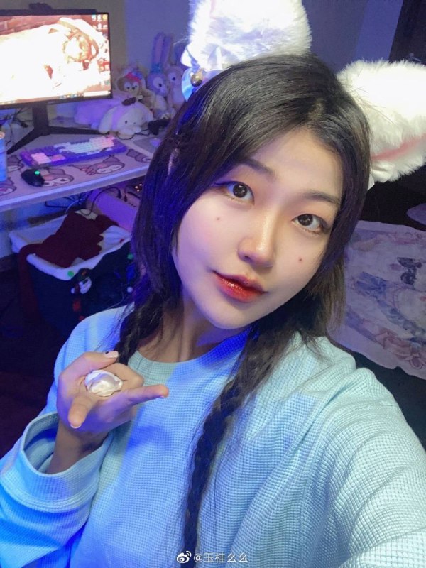 下午是决定要复习一些以前的歌这个样子 下午好呀👋👋👋下午是决定要复习一些以前的歌这个样子 下午好呀👋👋👋